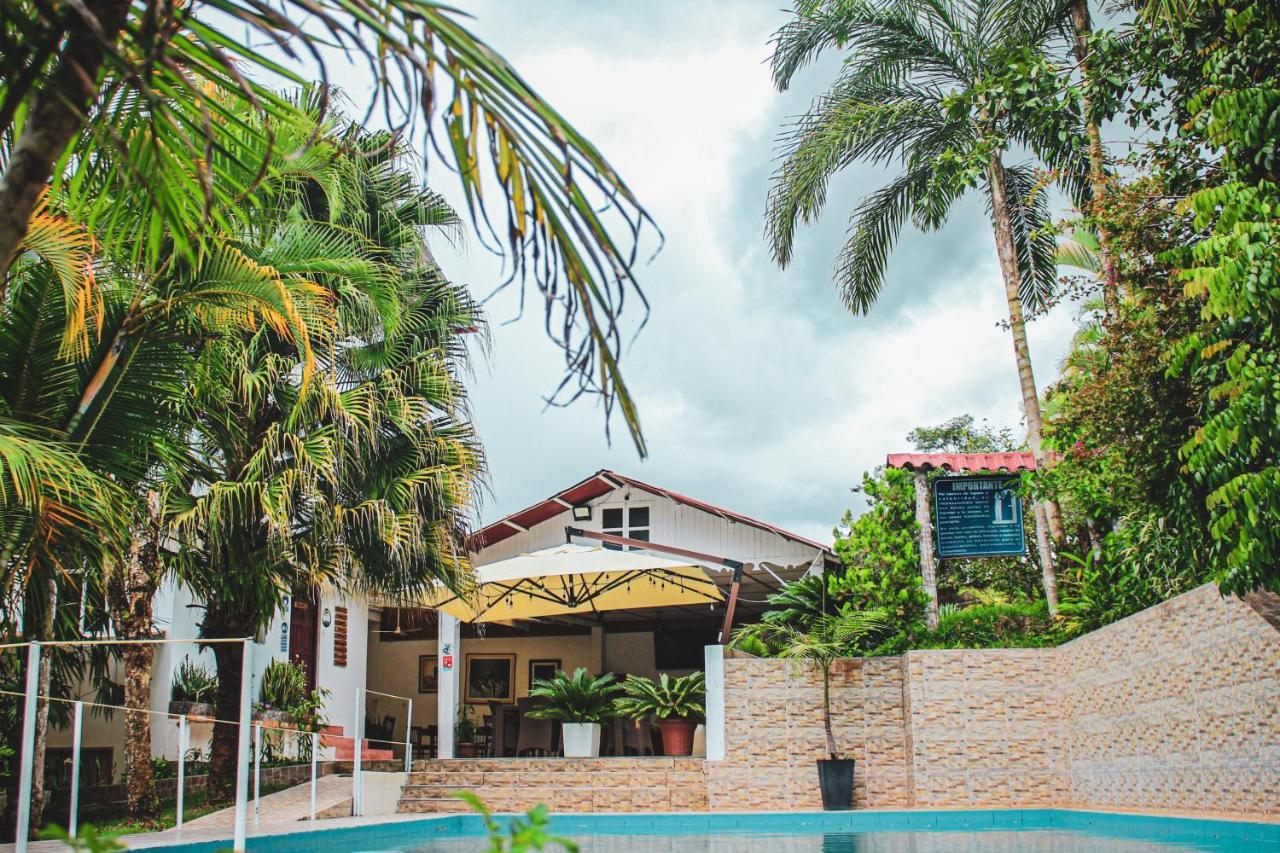 Albergue Turistico Gstir Pozuzo Luaran gambar