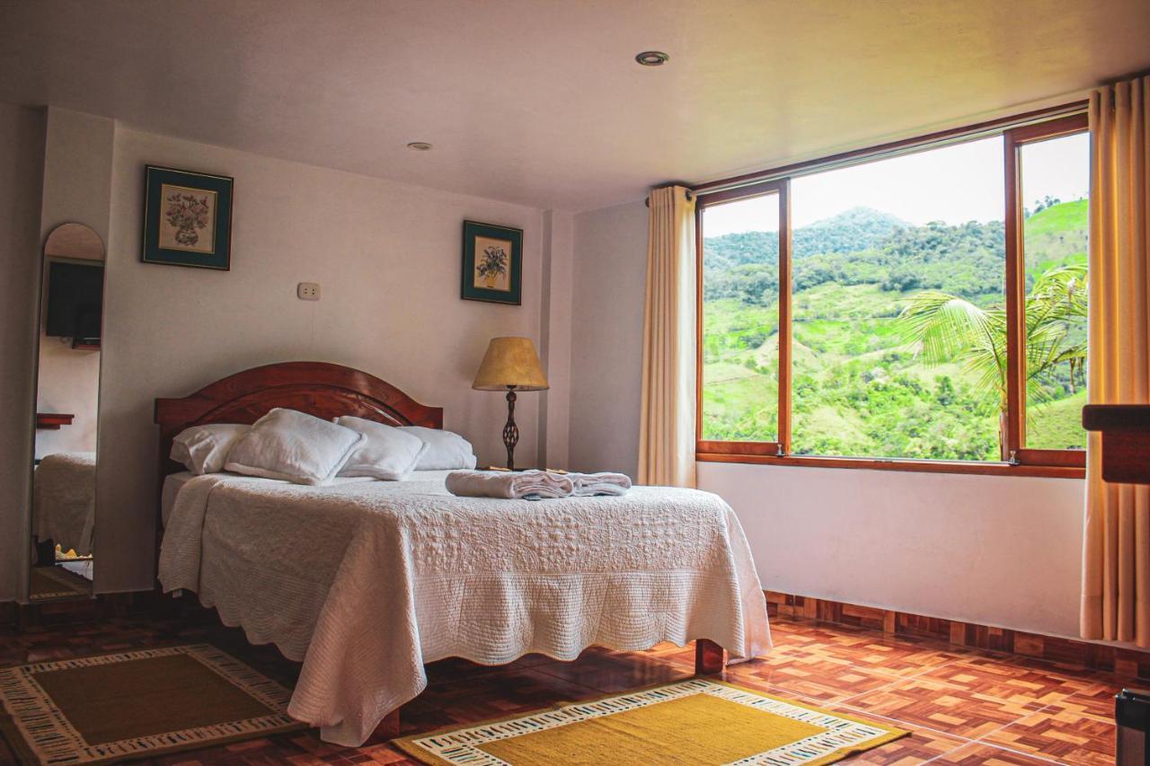 Albergue Turistico Gstir Pozuzo Luaran gambar